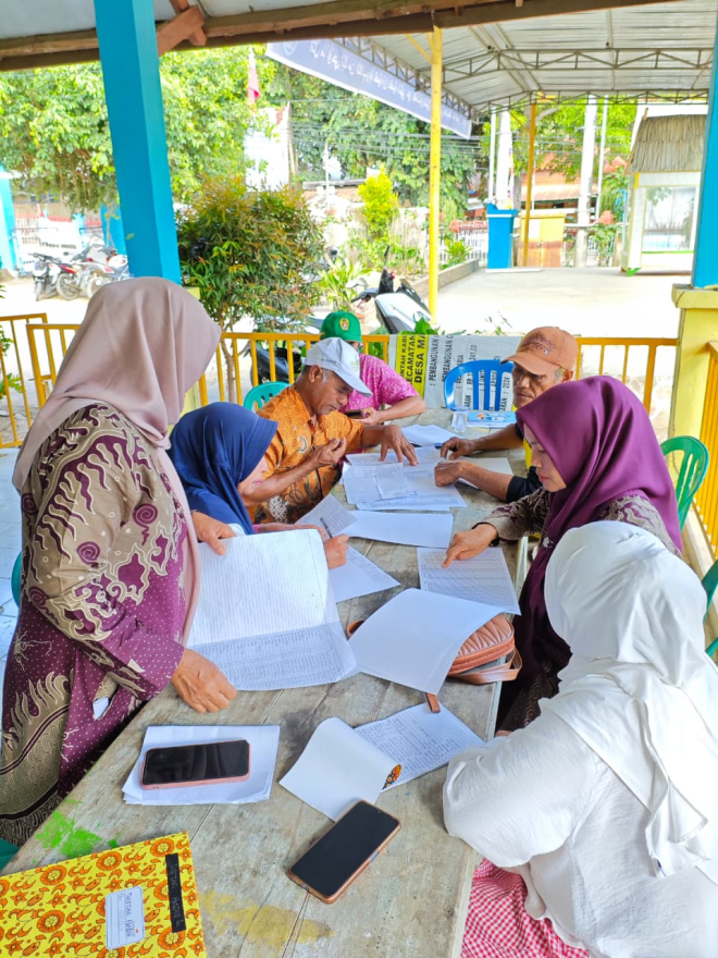 Pemerintah Desa Maria Lakukan Verifikasi Data Calon Penerima Manfaat Program MBG